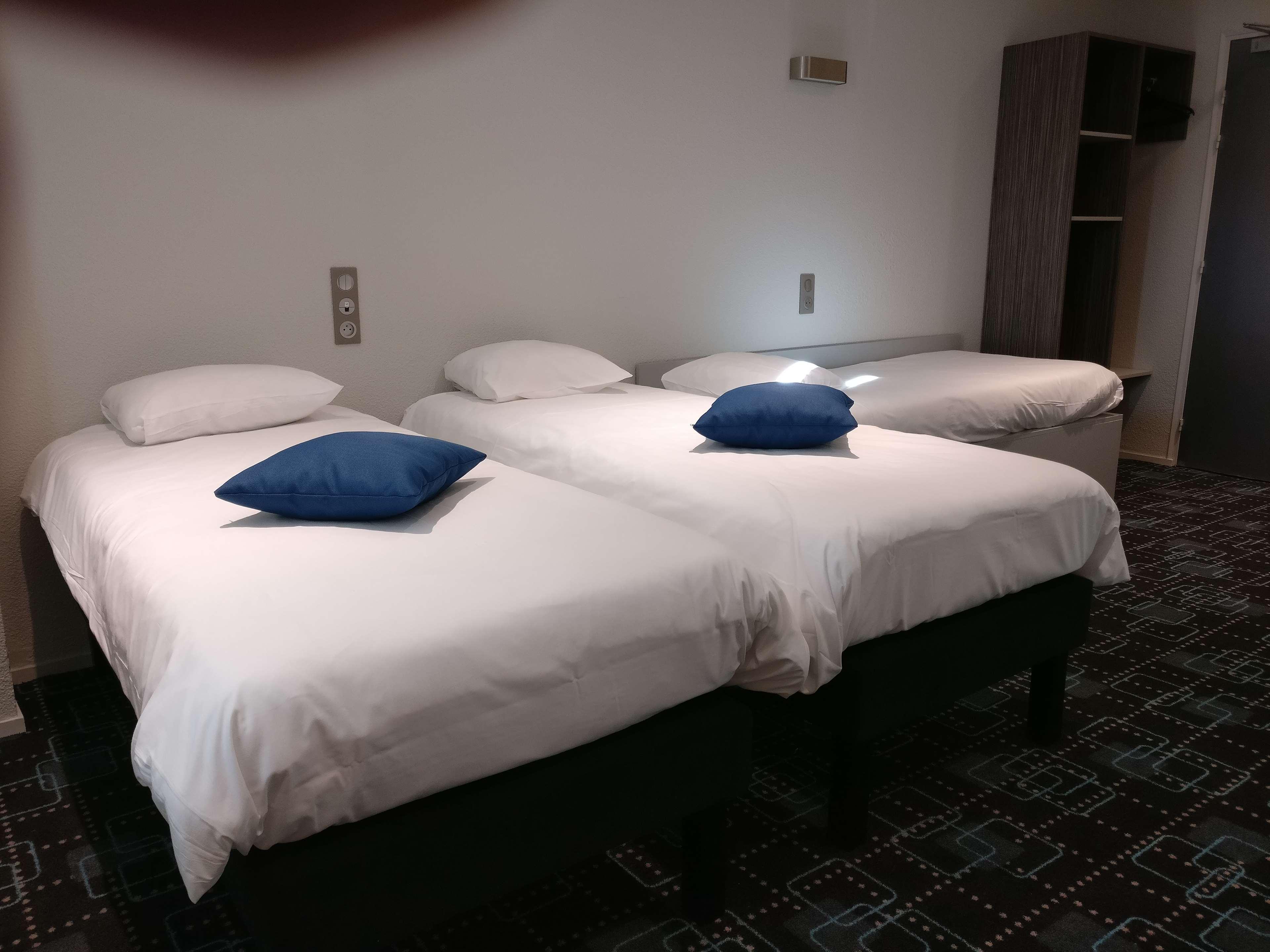 Kyriad Poitiers Jules Verne Site Du Futuroscope Hotel 3*