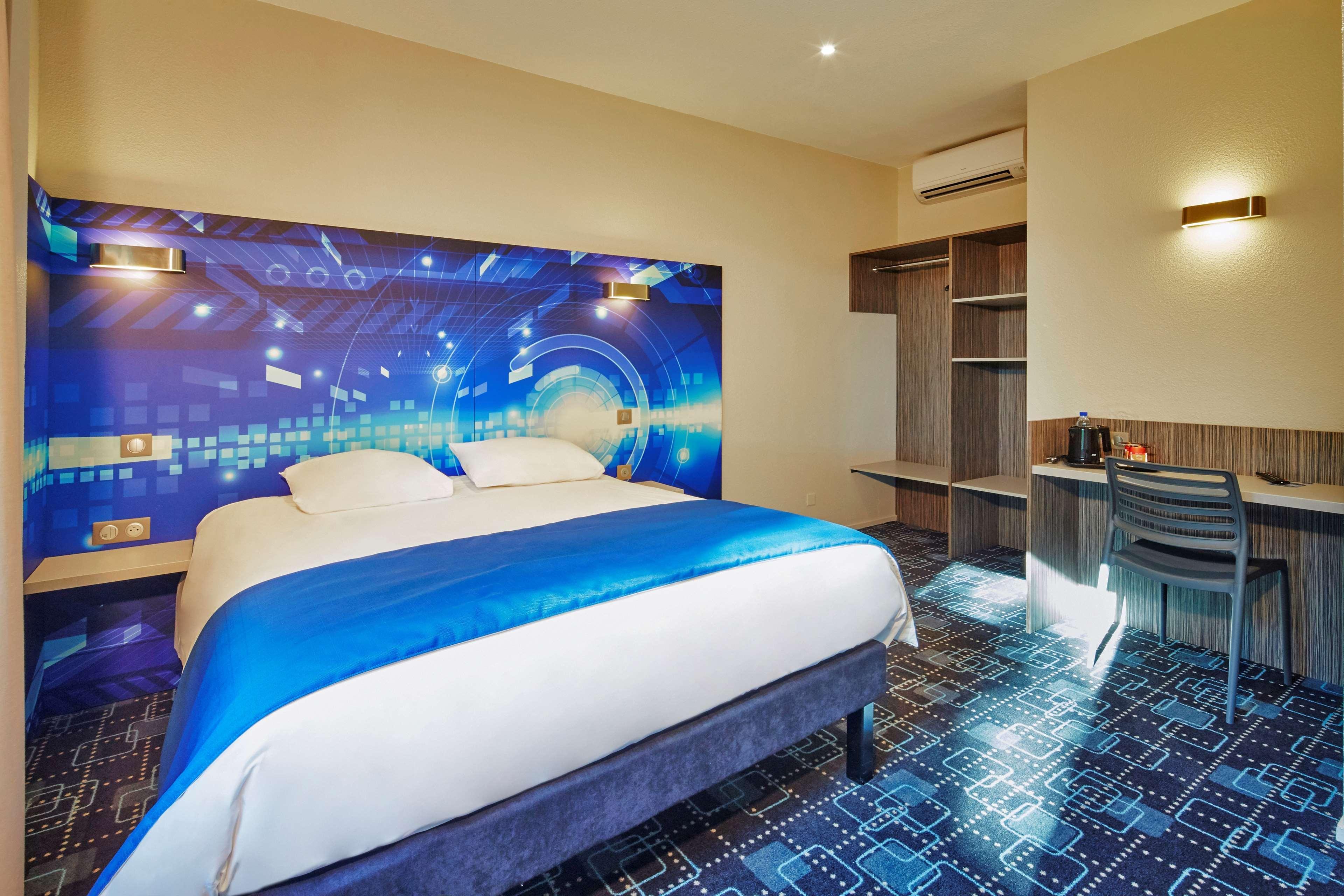 Hotel Kyriad Poitiers Jules Verne Site Du Futuroscope 3*